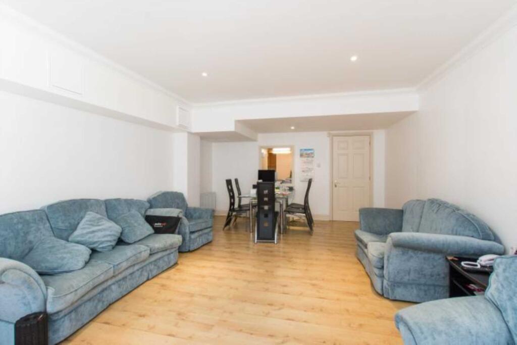 Apartment in London - View 2