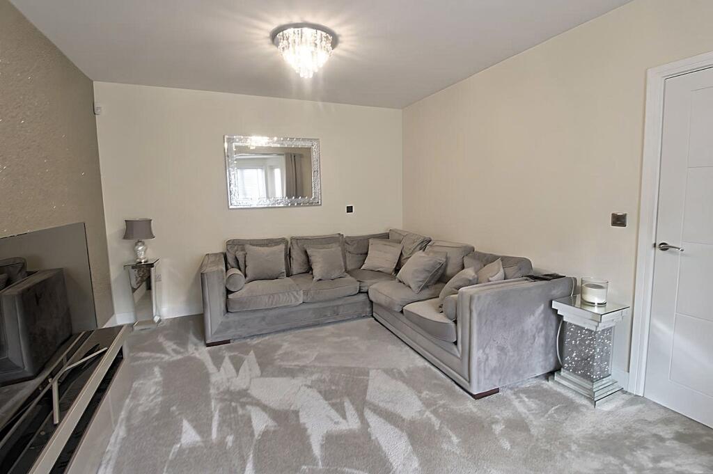 House in East Hertfordshire, Terlings Park, Gilston - View 5