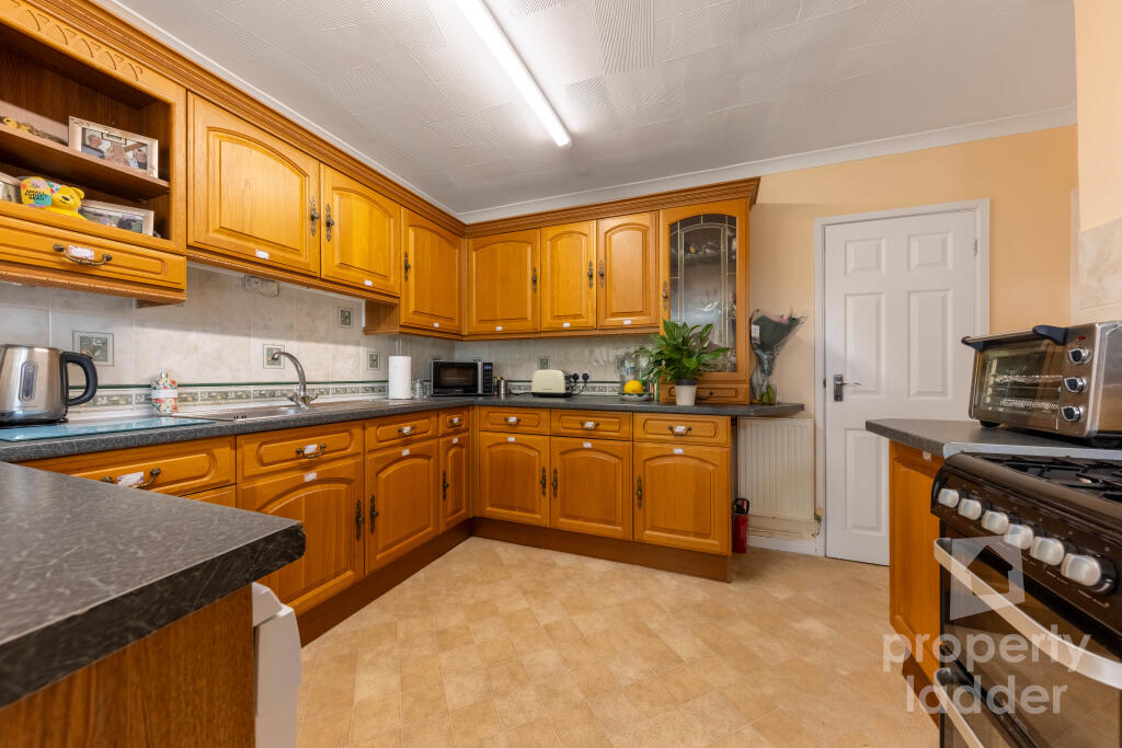House in Broadland, Spixworth - View 5