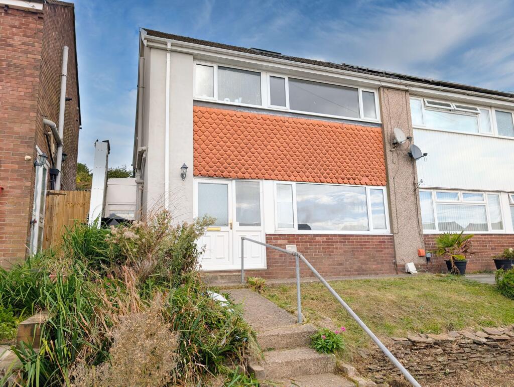 Main image of property: Tonteg Close, Tonteg, Pontypridd, CF38 1LU