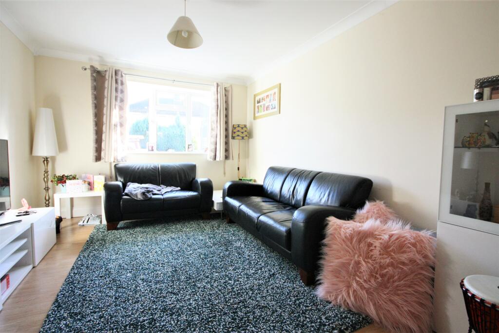Turnpike Road, Highworth, - View 3