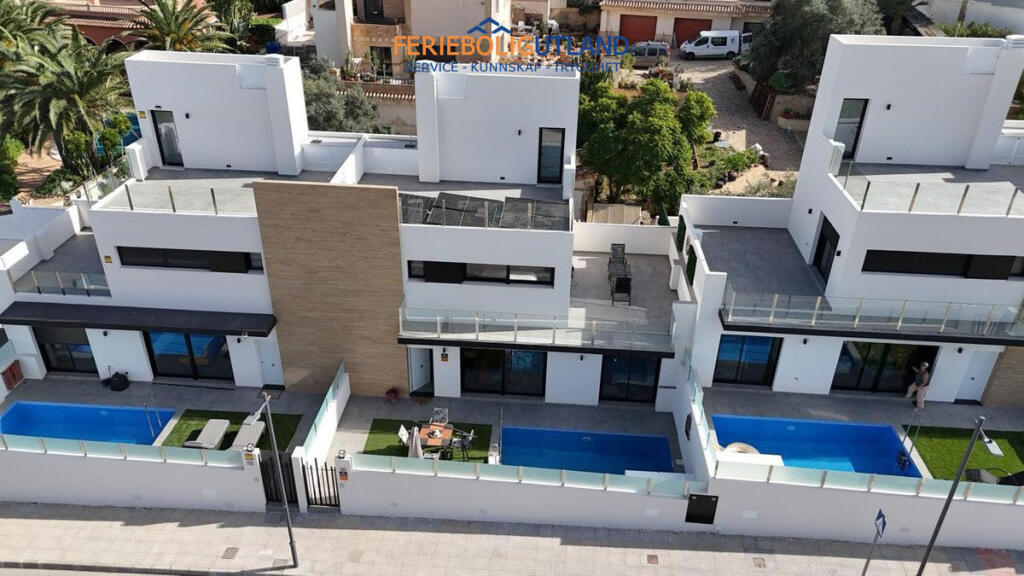 Main image of property: Valencia, Alicante, Villamartin
