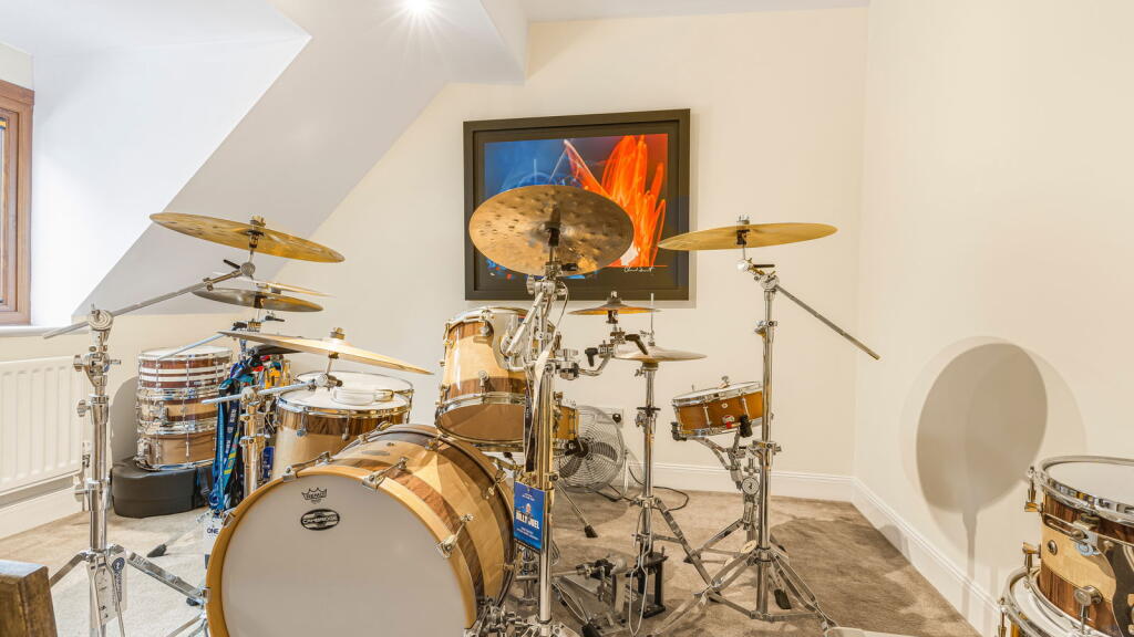 Additional image 27 of Middleton House, 2 The Uplands, Watling Street, Hints, B78 3DF