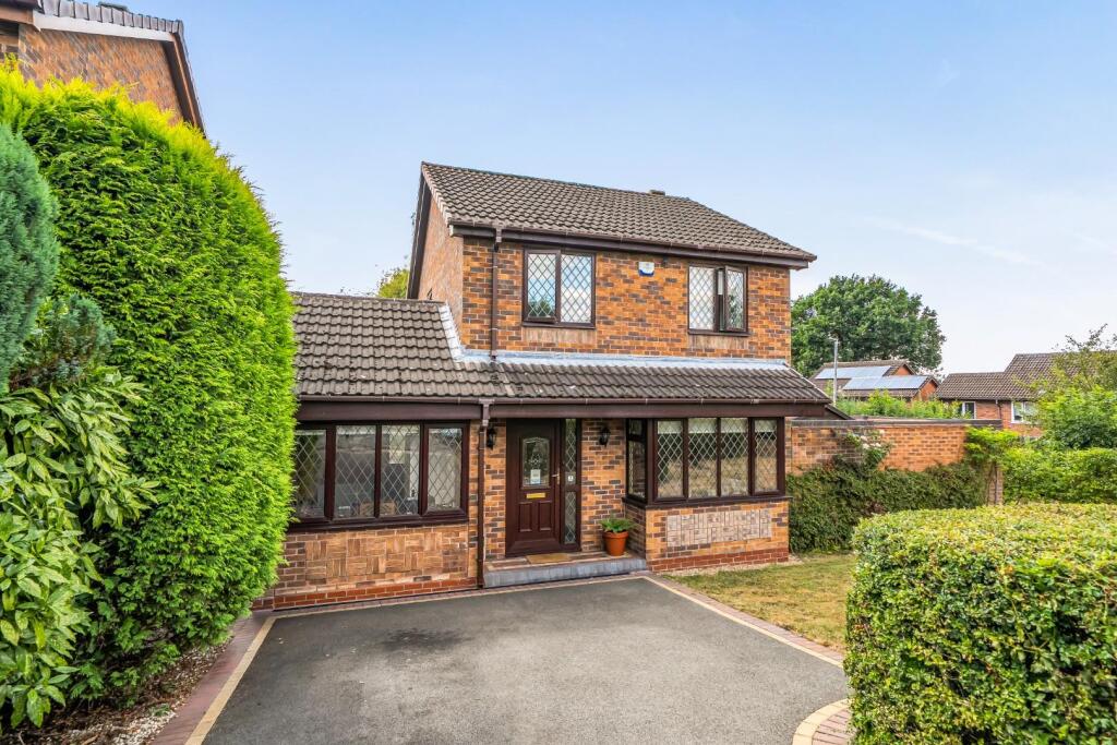 Main image of property: Mossdale, Wilnecote, Tamworth