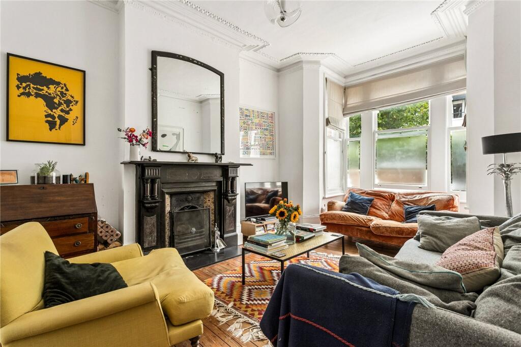 House in London - View 2