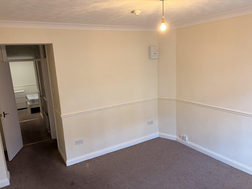 Apartment in Reading - View 2