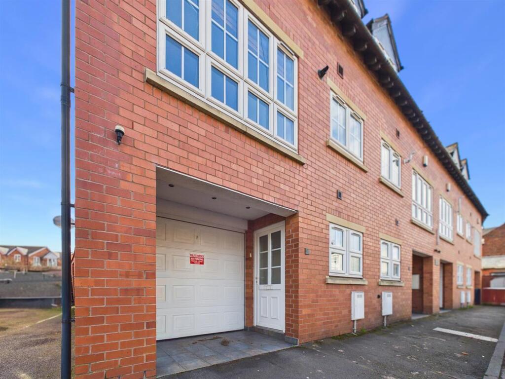 Main image of property: Clarendon Road, Kenilworth