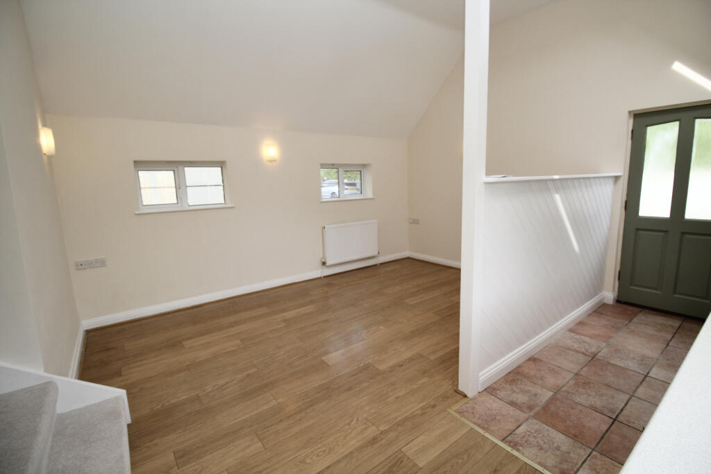 House in Bath - View 2