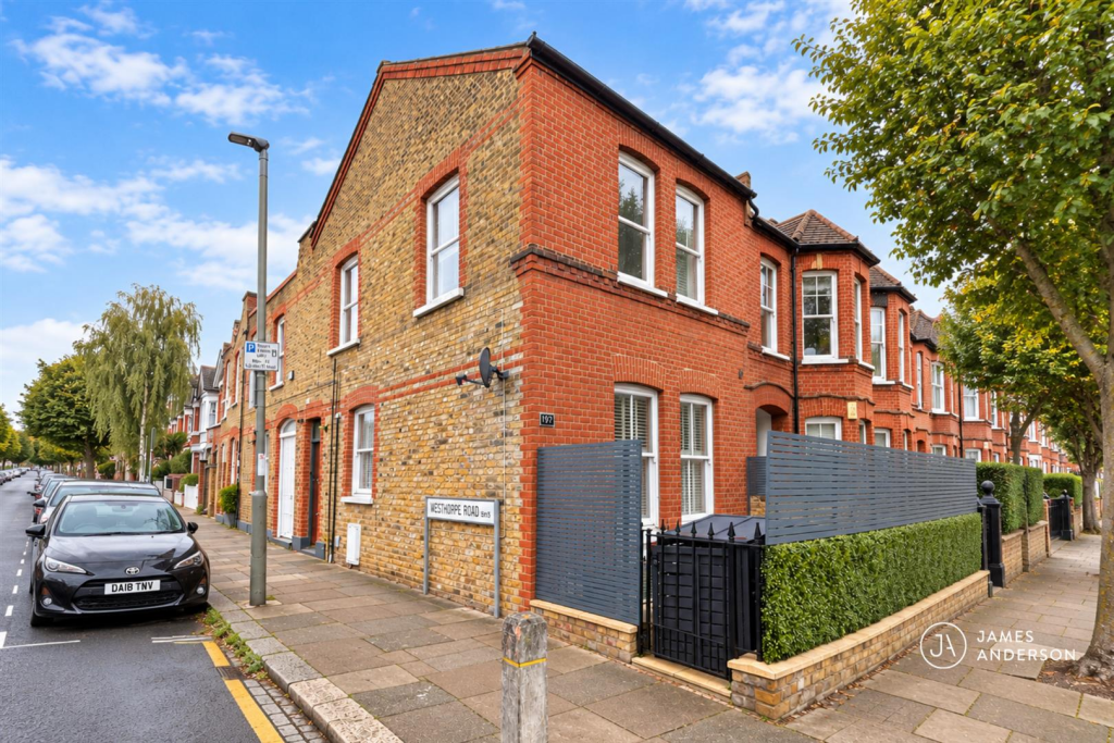 3-bed flat on Felsham Road, Putney, SW15, £845,000