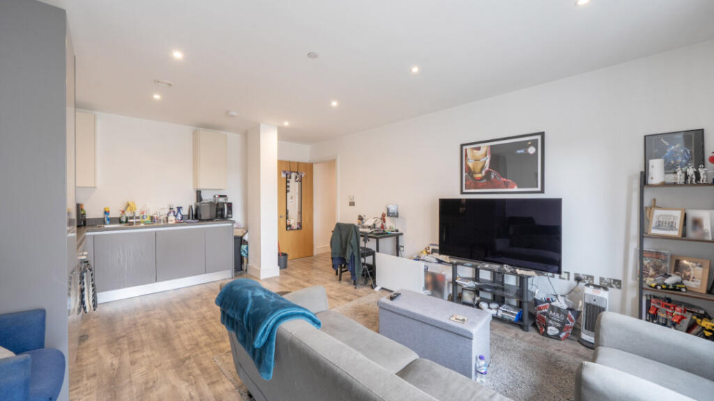 Apartment in London - View 2