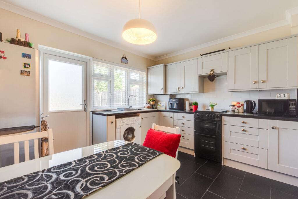 Burnt Oak Lane, Sidcup, DA15 photo 4