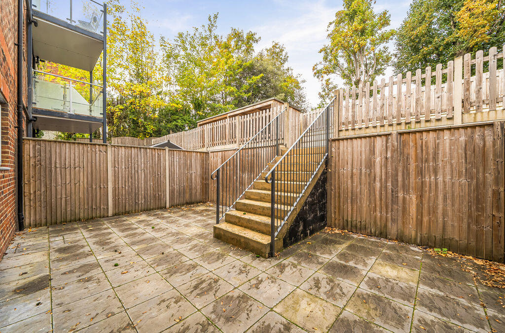 Apartment in London - View 4
