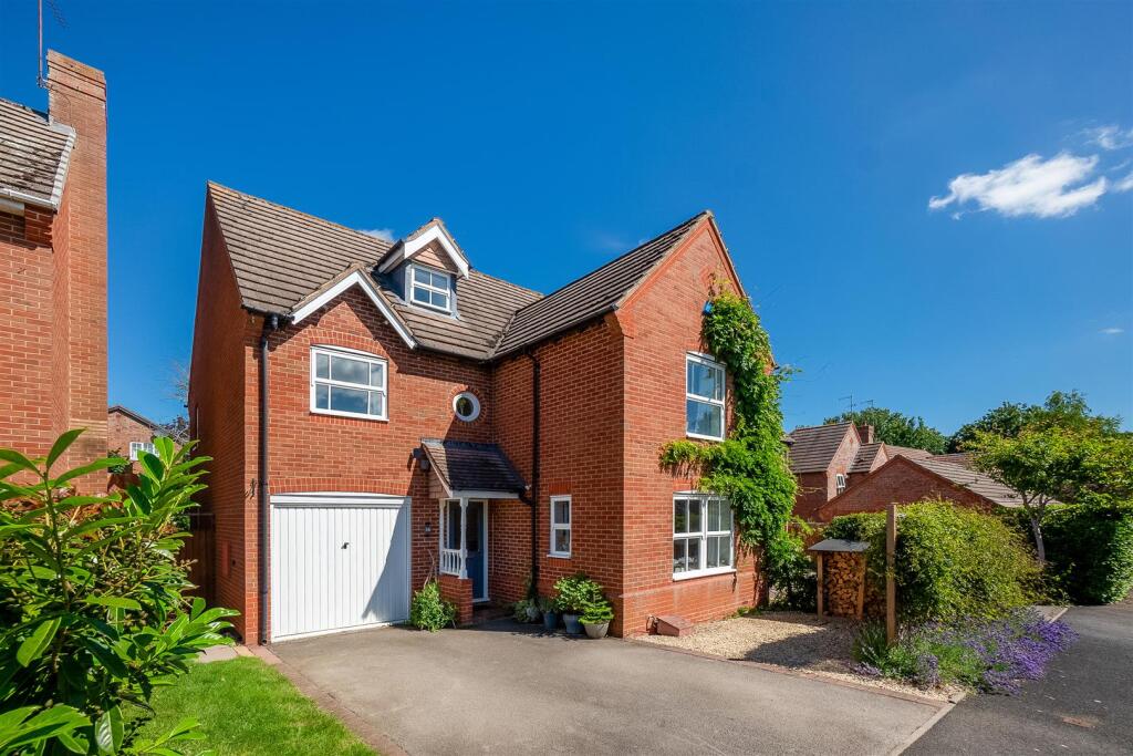 Main image of property: Hawthorn Way, Shipston-On-Stour