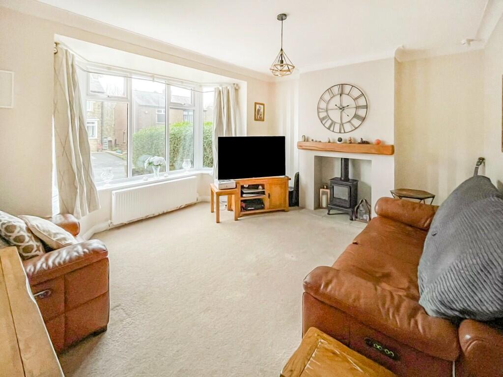 Heatherfield Crescent, Marsh, Huddersfield, West Yorkshire, HD1 photo 2