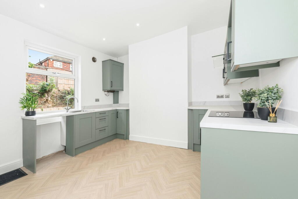 House in Leeds, Swillington Common, Garforth - View 4