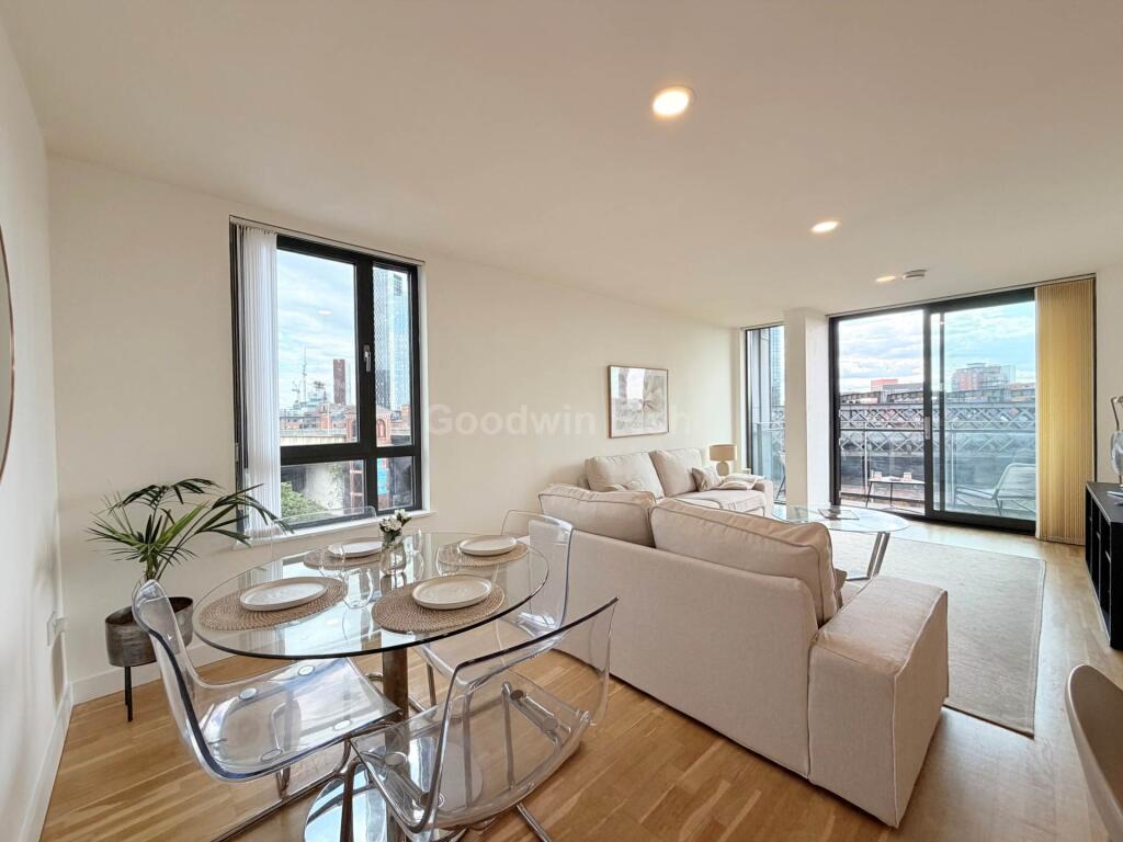 Apartment in Manchester, Castlefield, City Centre - More