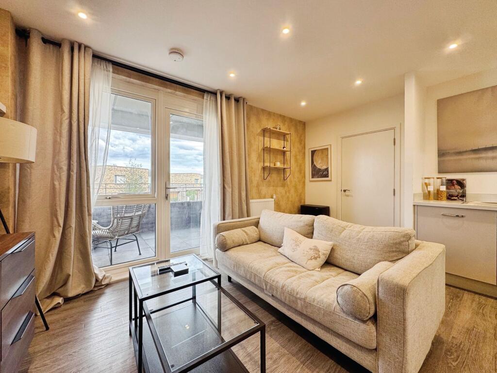 Apartment in London - More