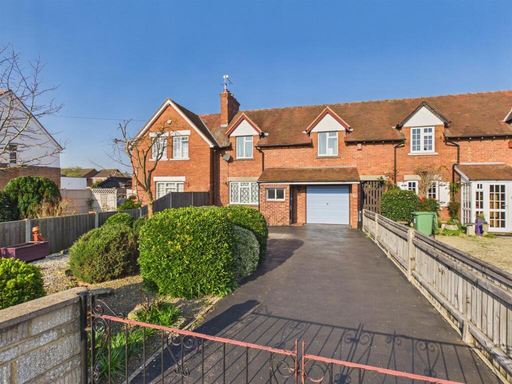Main image of property: Innsworth Lane, Longlevens, Gloucester