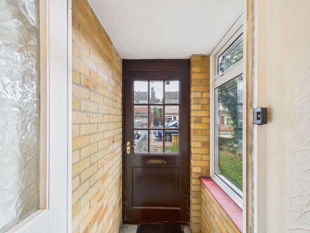 House in Thurrock, Essex - View 5