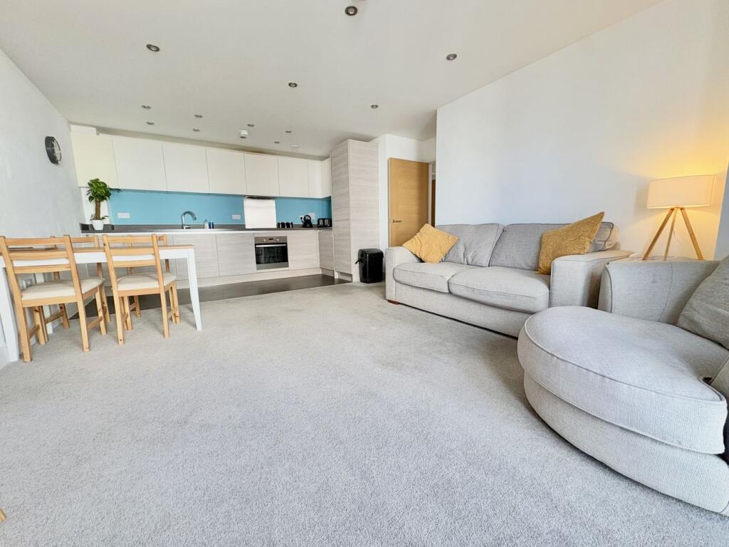 Apartment in Poole - View 2