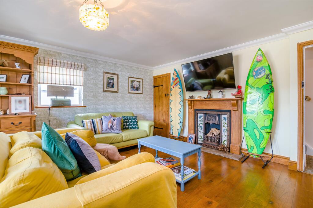 House in Newport - View 5