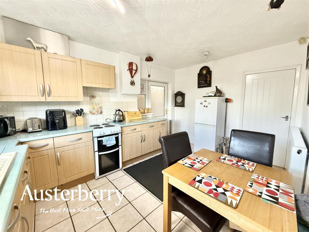 House in Stoke-on-Trent - View 5