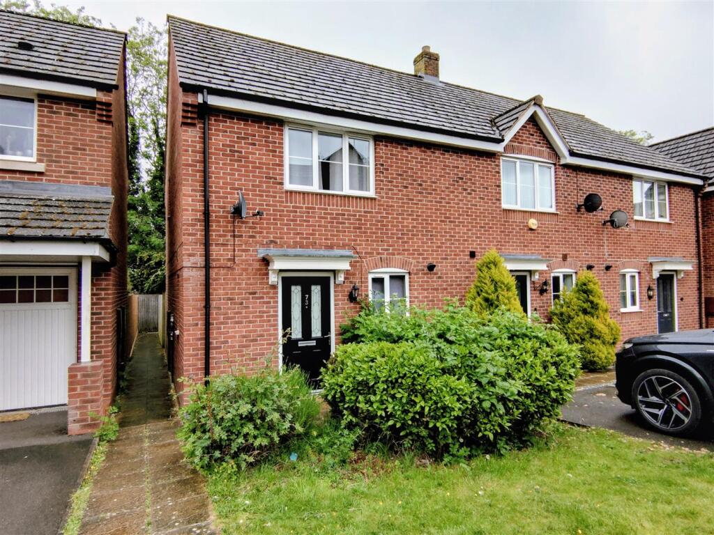 Main image of property: Dennetts Close, Daventry, NN11