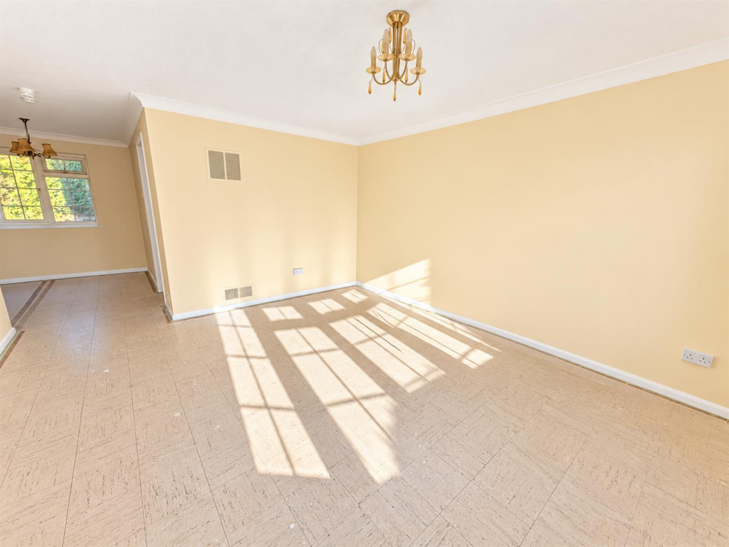 House in Uckfield - View 4