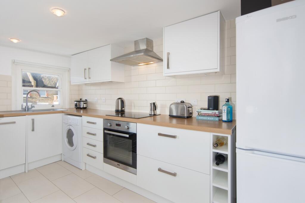Apartment in London - View 3