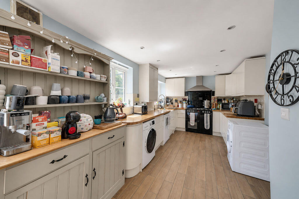 House in Bath, Trowbridge - View 5