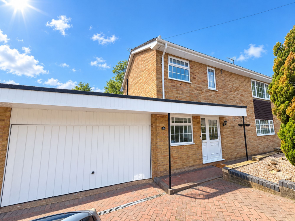 House in Cherwell, Neithrop, Banbury