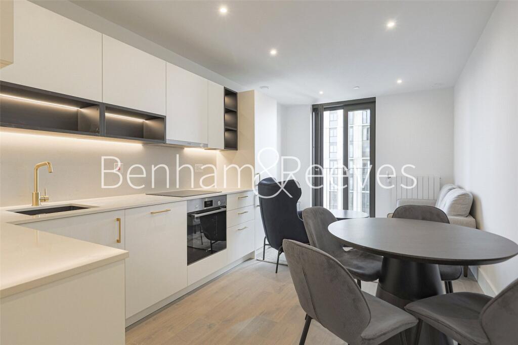 Apartment in London - View 3