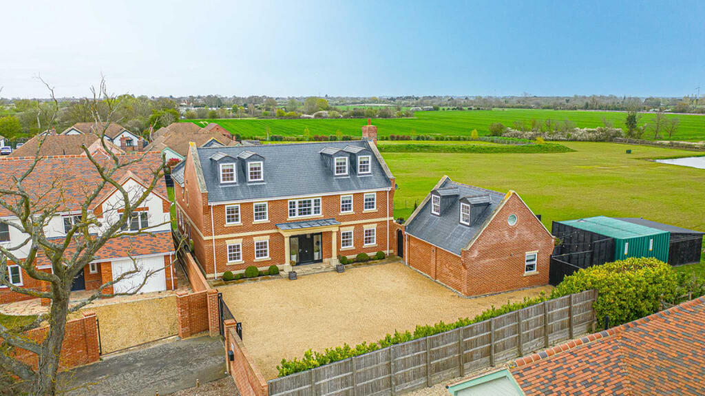 Main image of property: Stoney Hills, Burnham-on-crouch, CM0