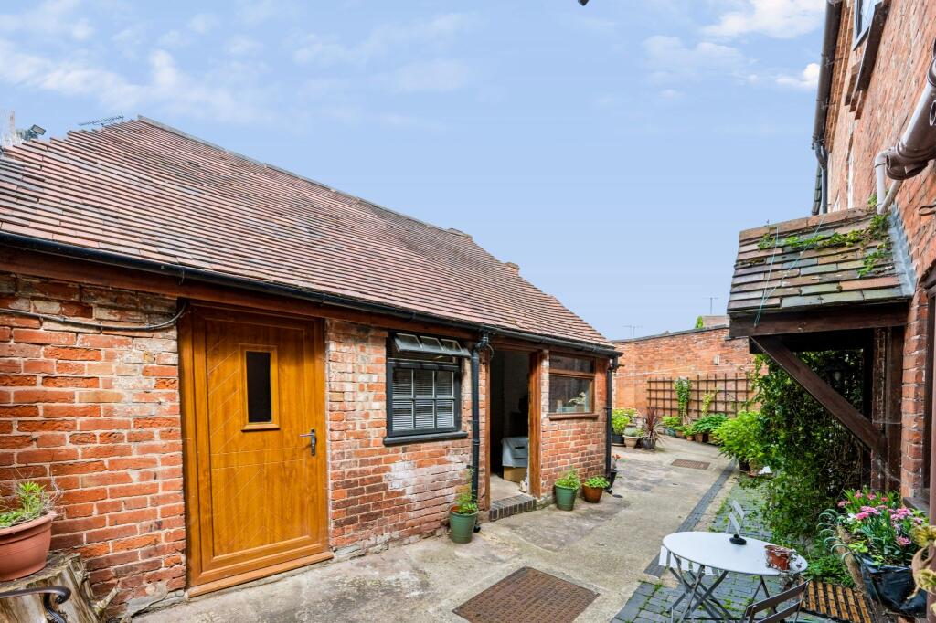Stratford Road, Alcester, B49 photo 2
