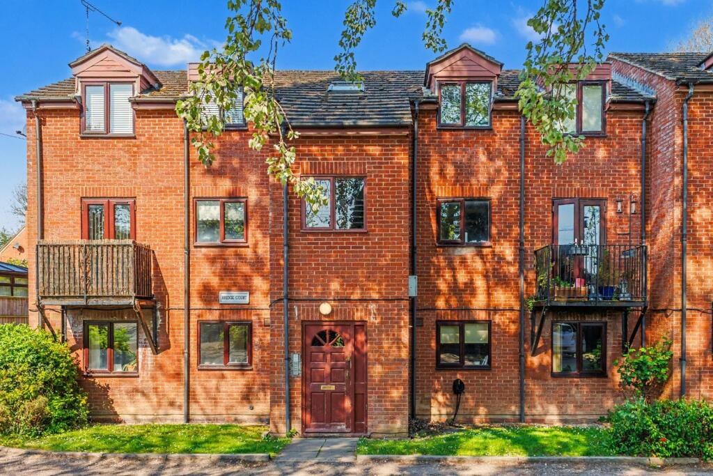 Main image of property: Banbury Road, Southam, CV47 1BB