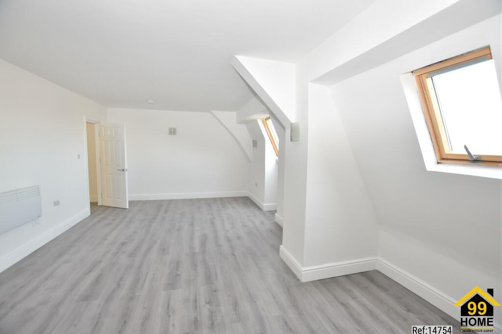 Apartment in Bolton, The Haulgh - View 3
