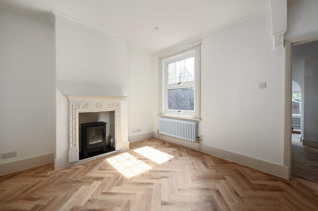 House in Brighton - View 5