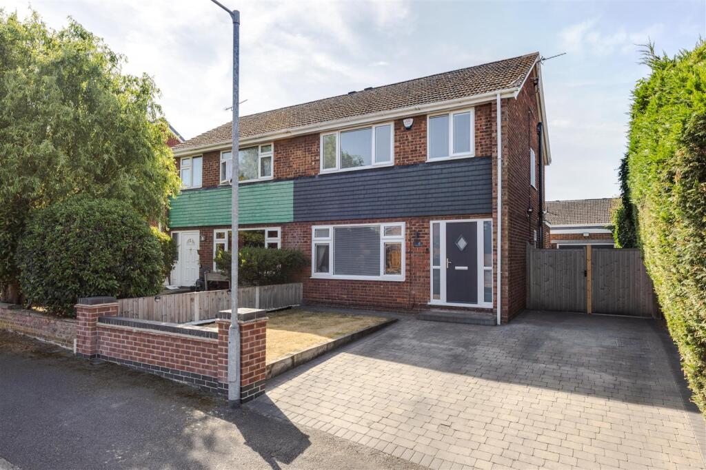 Main image of property: Mendip Road, Scunthorpe