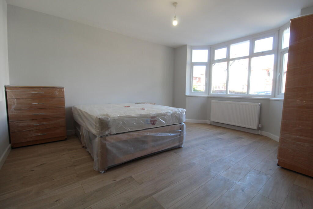 1 bedroom house share for rent