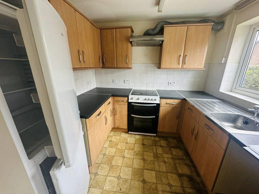Medway Close, Thatcham - View 3