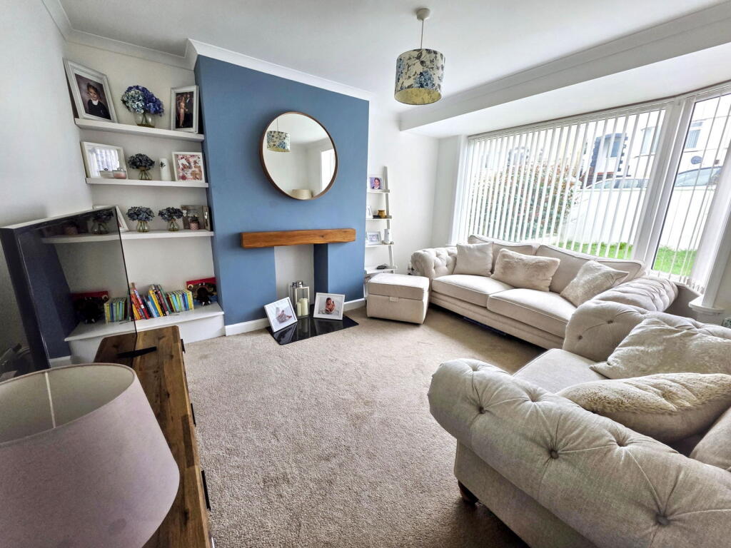 Lynwood Avenue, Plymouth, PL7 4SF photo 3
