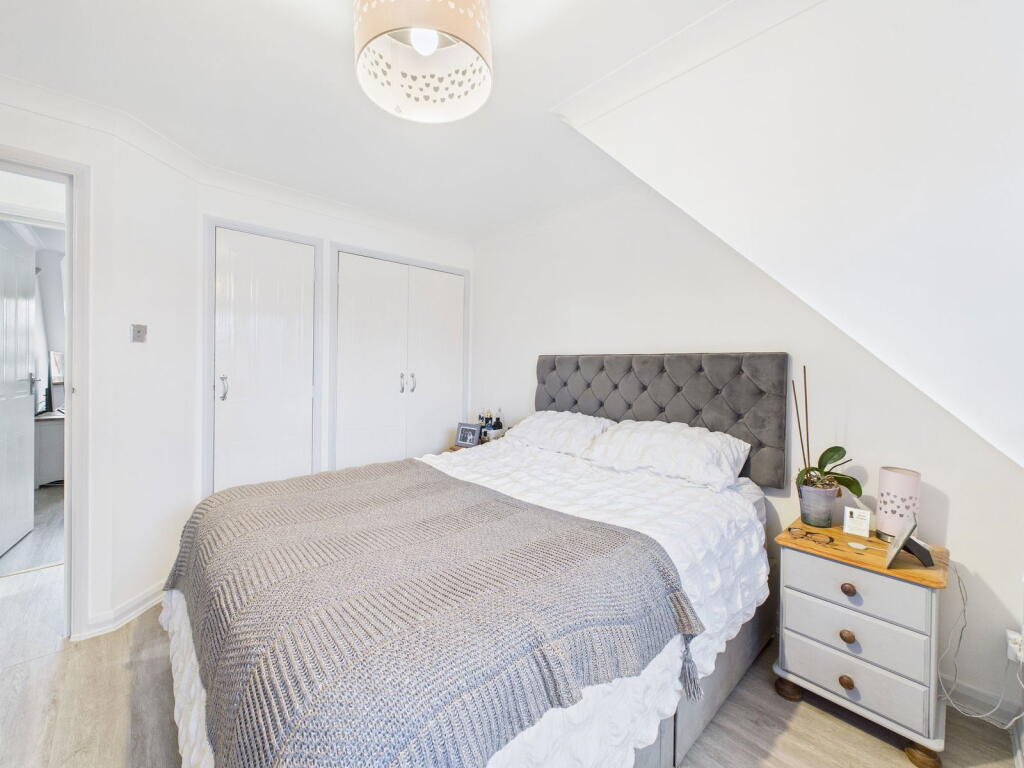 Apartment in Worthing, West Sussex - View 5