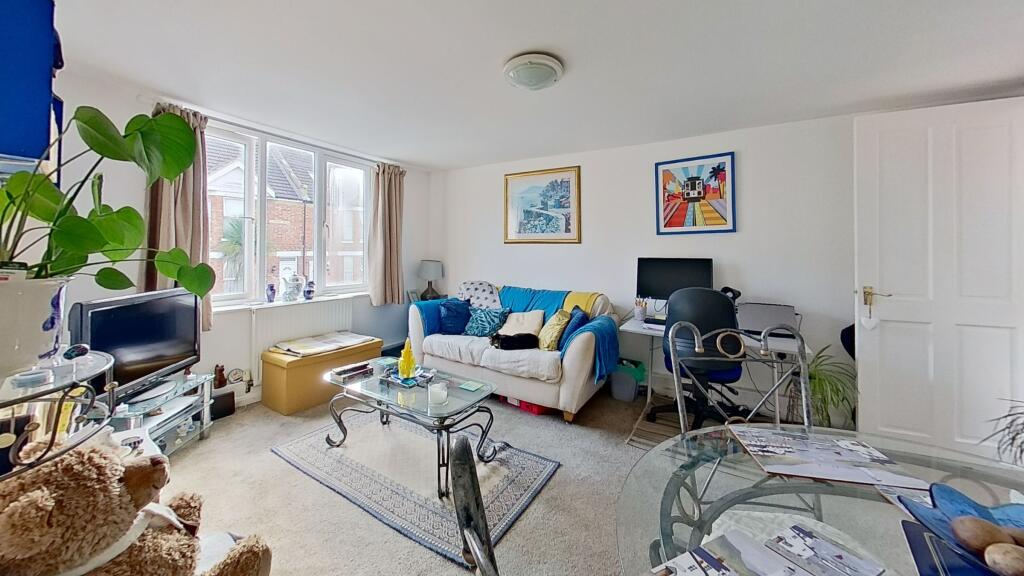 House in Canterbury - View 3