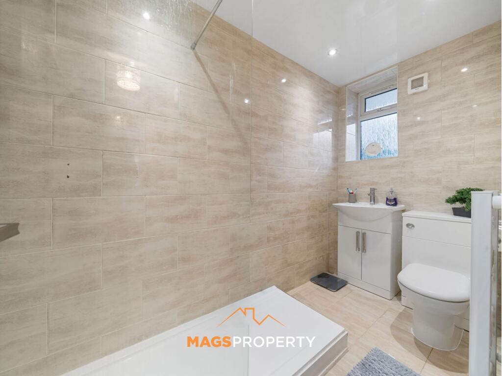 Apartment in Liverpool, Everton - View 2