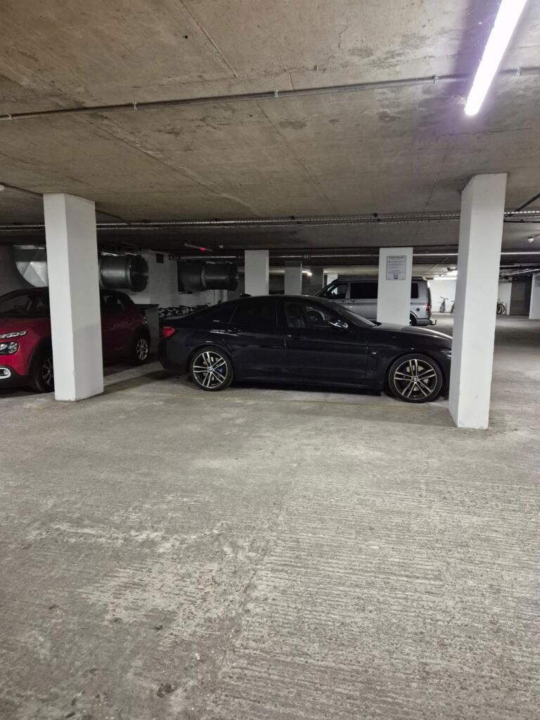 Main image of property: 142 Lea Bridge Road, London, London, E5 9UB