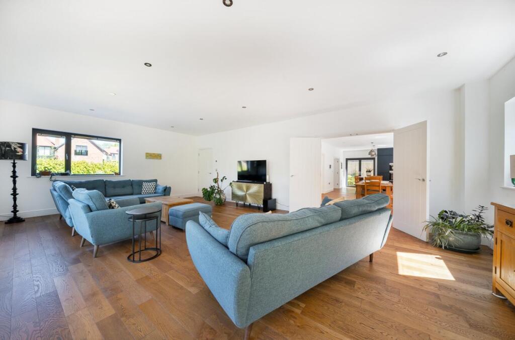 House in Maidstone, Boughton Malherbe - More