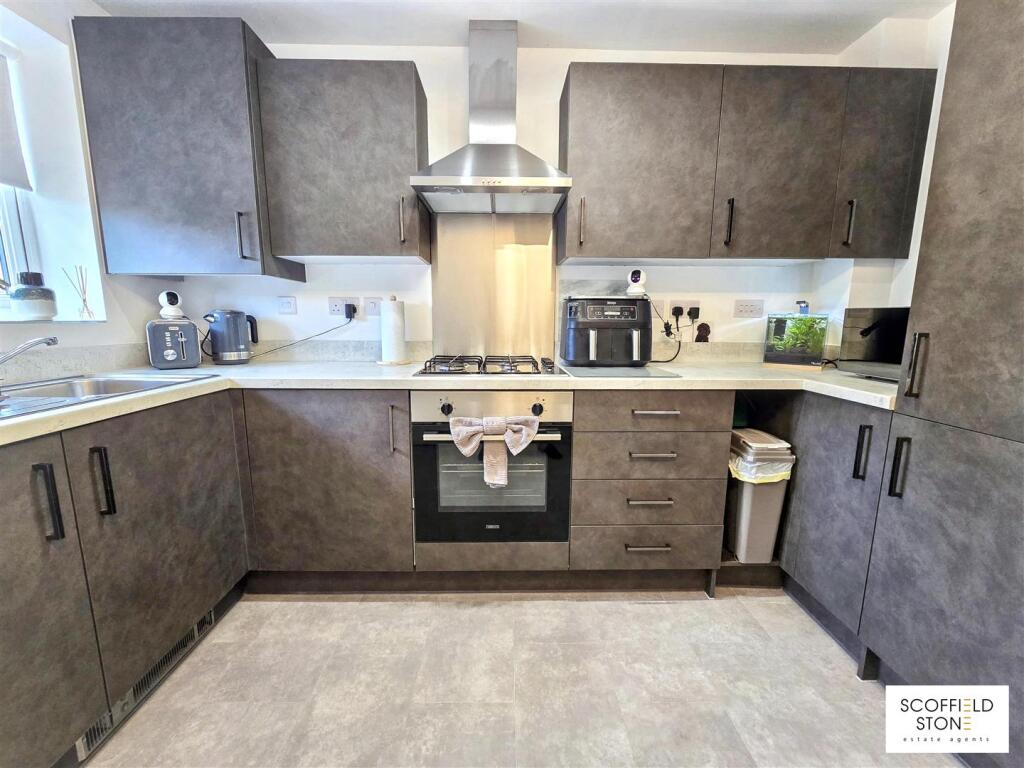 Hampton Drive, Hatton, Derby photo 3