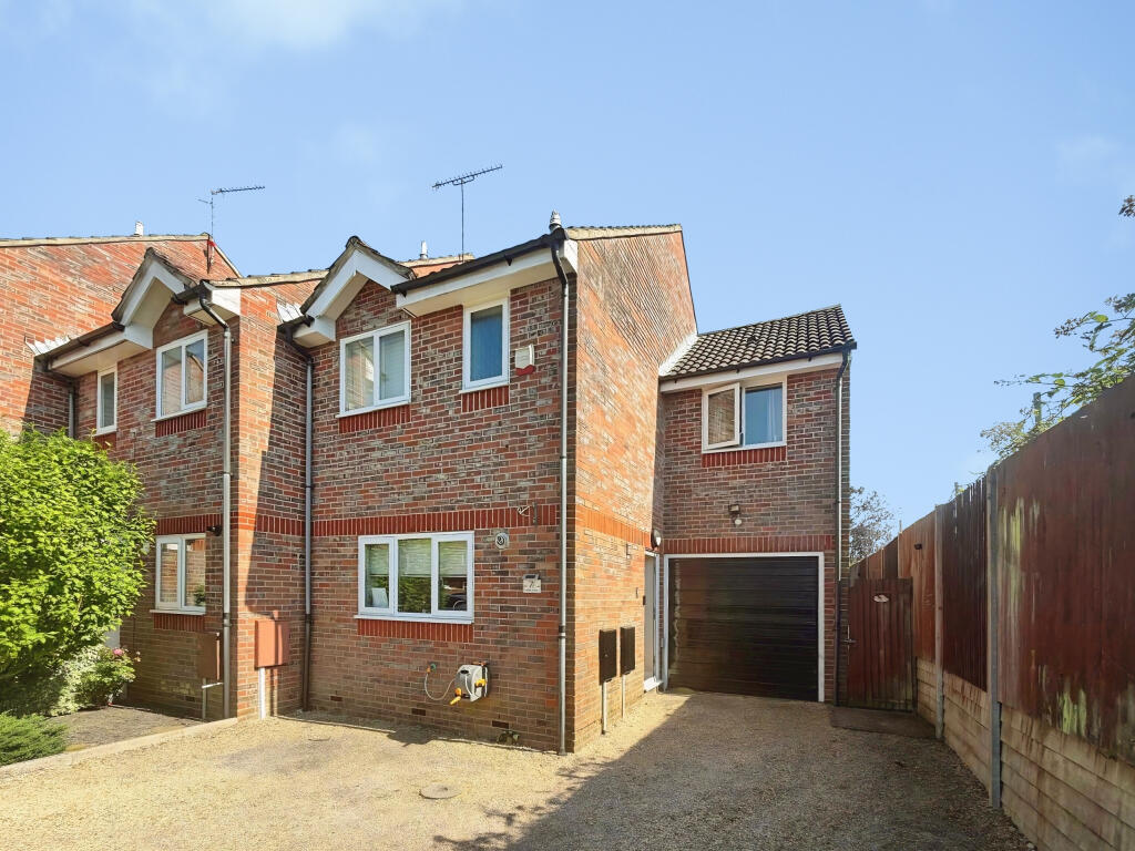 Main image of property: Roffye Court, Crawley Road, Horsham, West Sussex