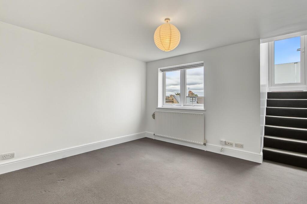 Apartment in London - View 3