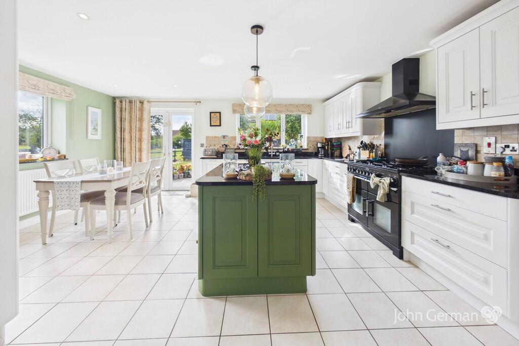 Demontfort Way, Uttoxeter photo 3